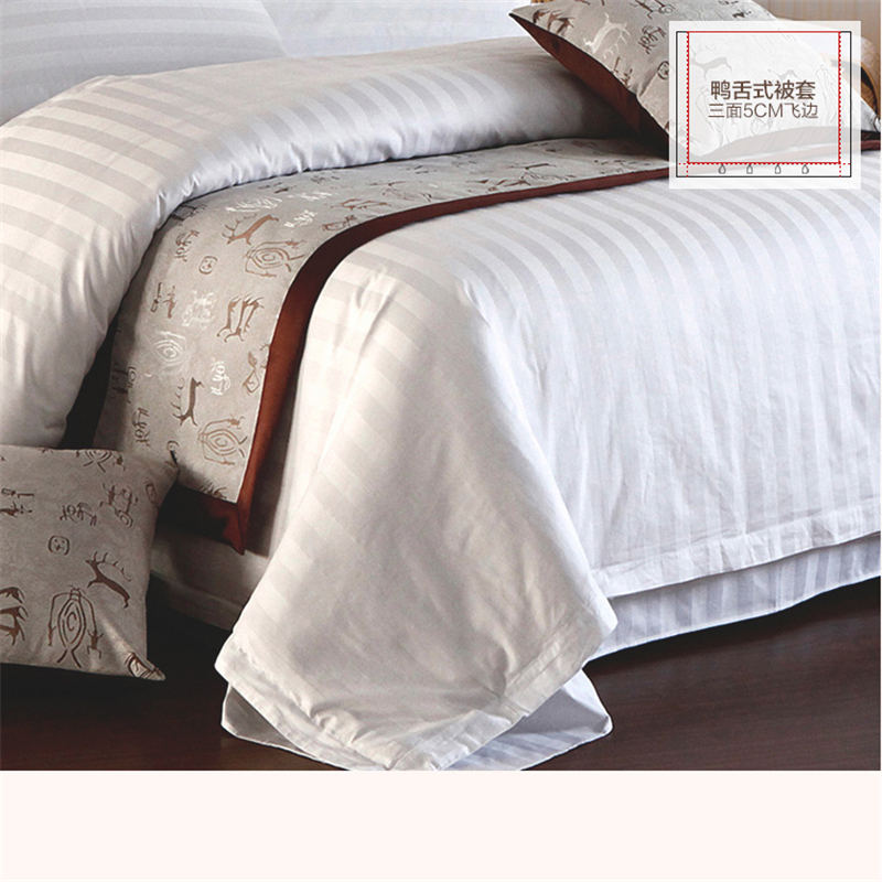 Luxusní bílé povlečení z měkké polybavlny hotelové kvality 4ks pro apartmán