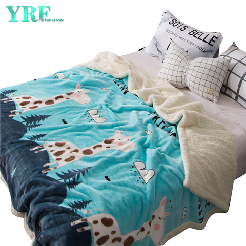 Factory deka oboustranný zimní tlustý potisk žiraf pro postel King